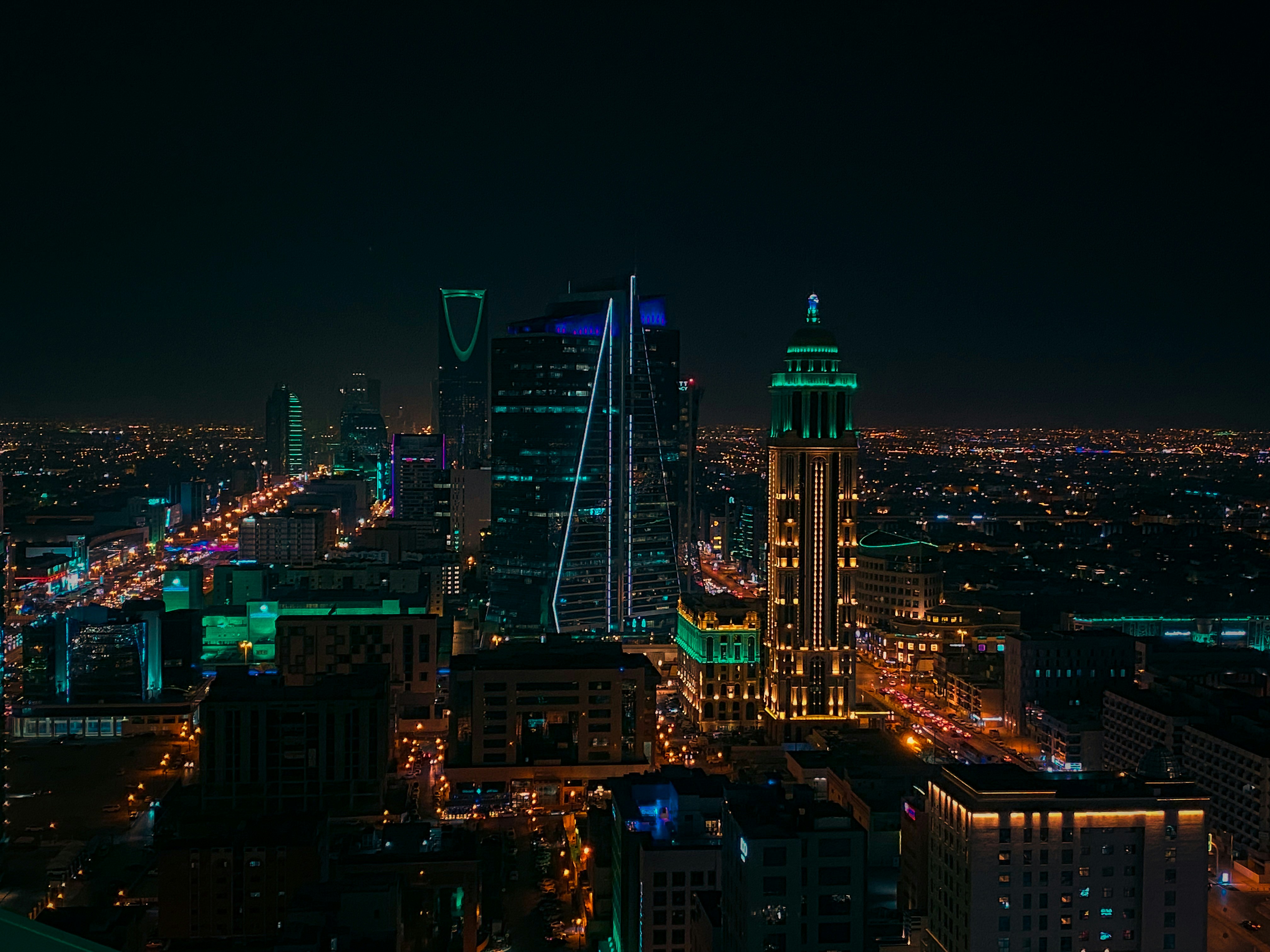 Saudi Arabia Tech Jobs 2026: Salary, Tax-Free Income, and Visa Reality