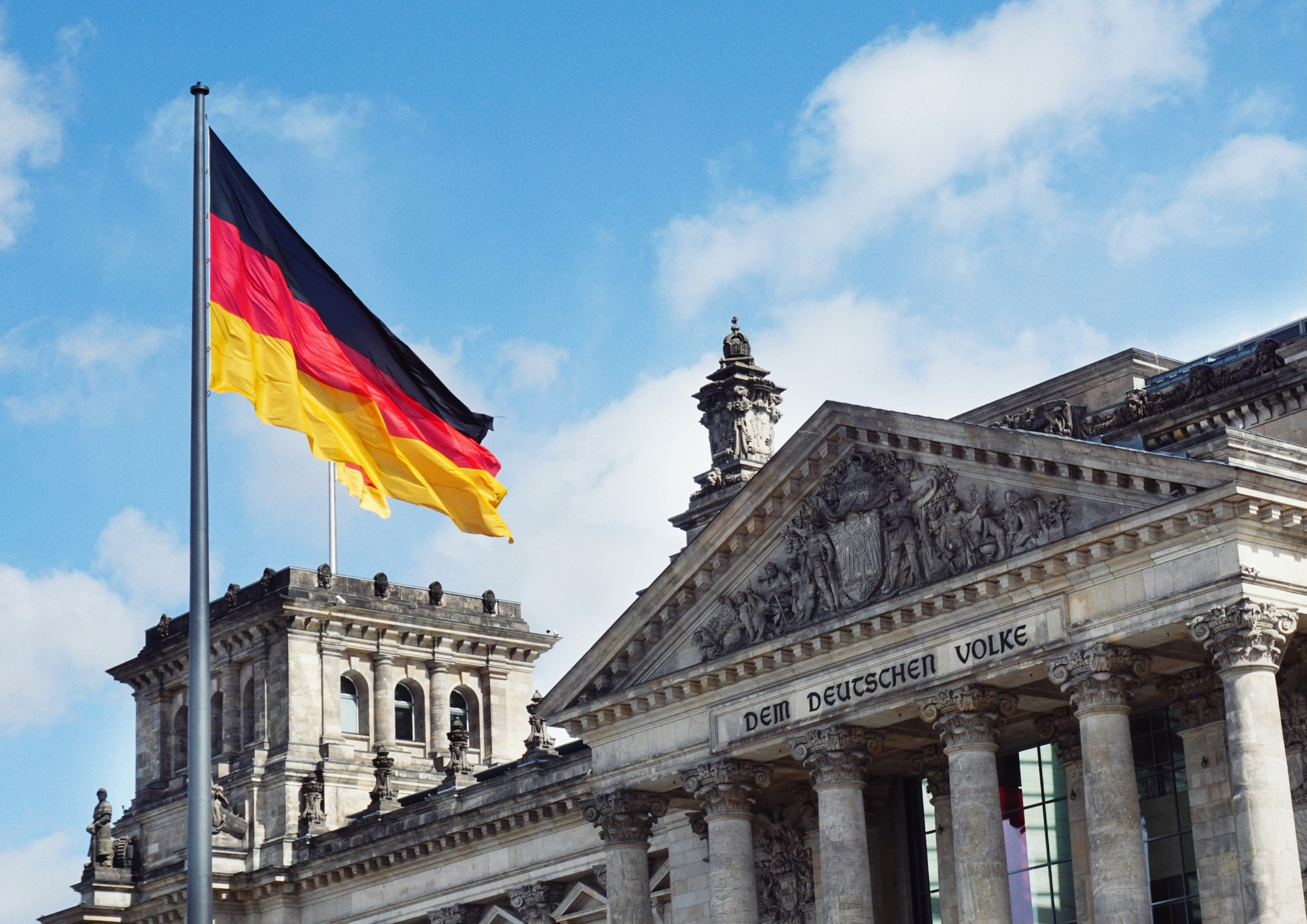 Germany EU Blue Card Requirements & 2026 Salary Thresholds: The Comprehensive Guide